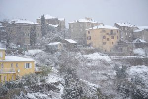 Jour de neige in Sant Andria di u cotone